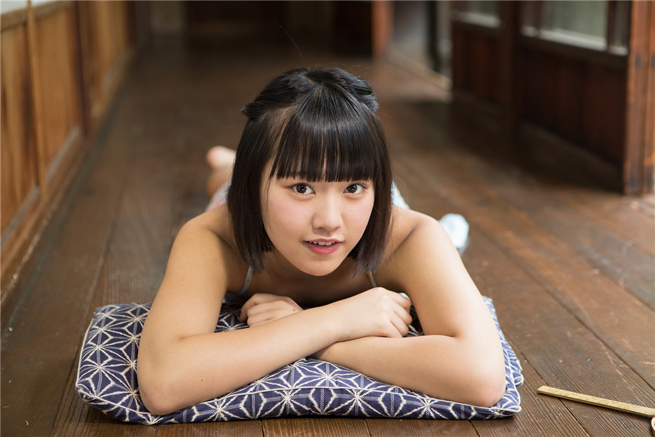日本短发小萝莉香月杏珠高清私房照图片第2张